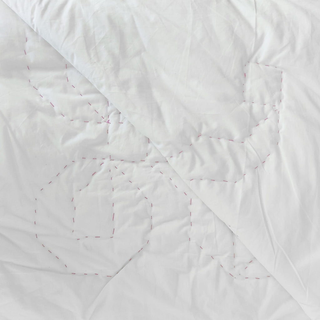Handmade Cotton Patchwork  Pink Bow Quilt –  with Scalloped Edge